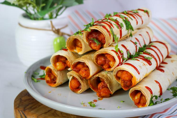 Vegan buffalo chickpea taquitos with sauce